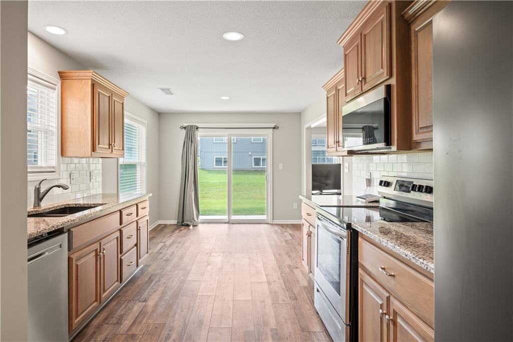 1812 N Crane Ln, Independence, MO 64058