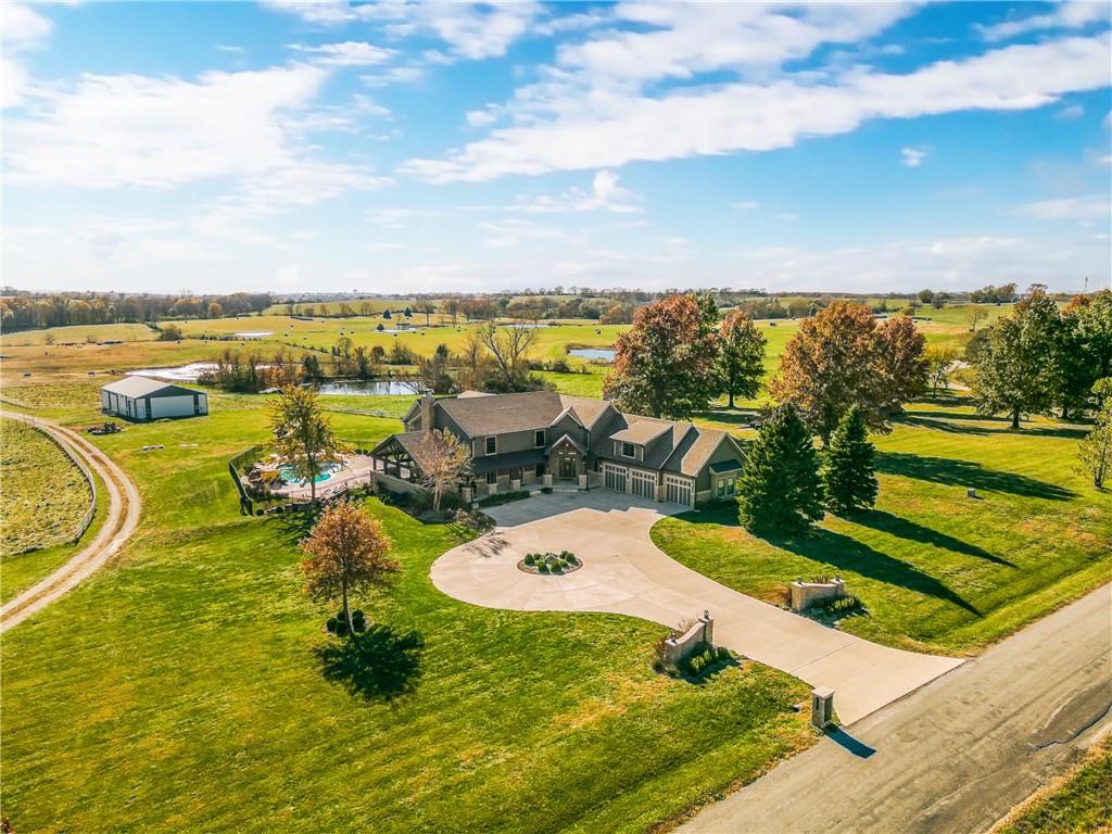 15615 NE 116th St, Kearney, MO 64060