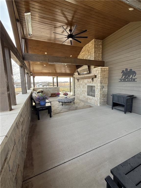15615 NE 116th St, Kearney, MO 64060