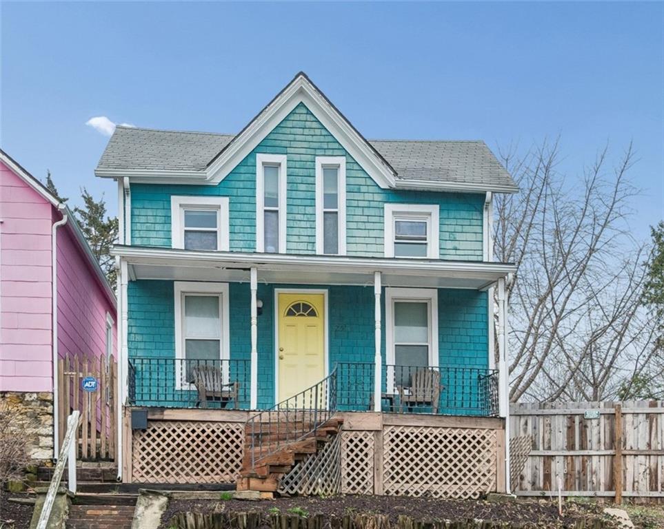 2516 Charlotte St, Kansas City, MO 64108