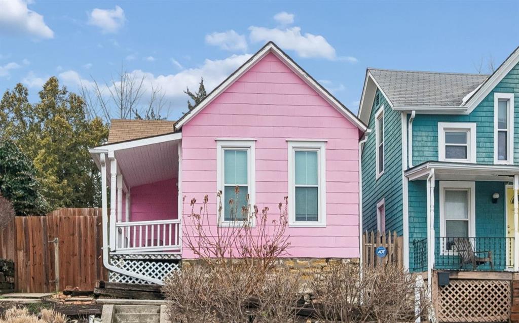2518 Charlotte St, Kansas City, MO 64108