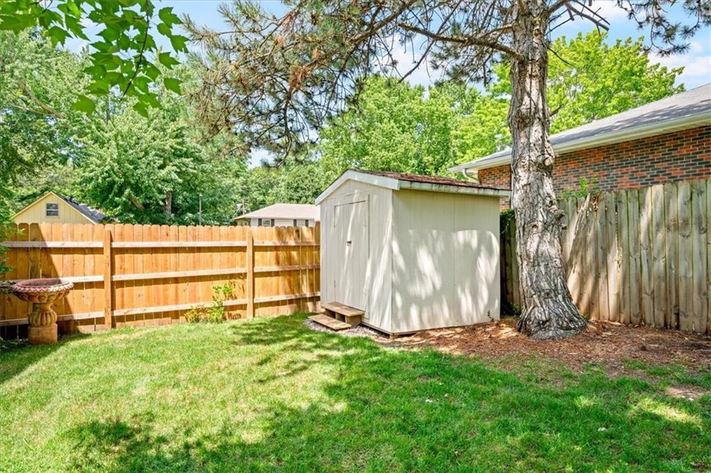 14213 W 94th St, Lenexa, KS 66215