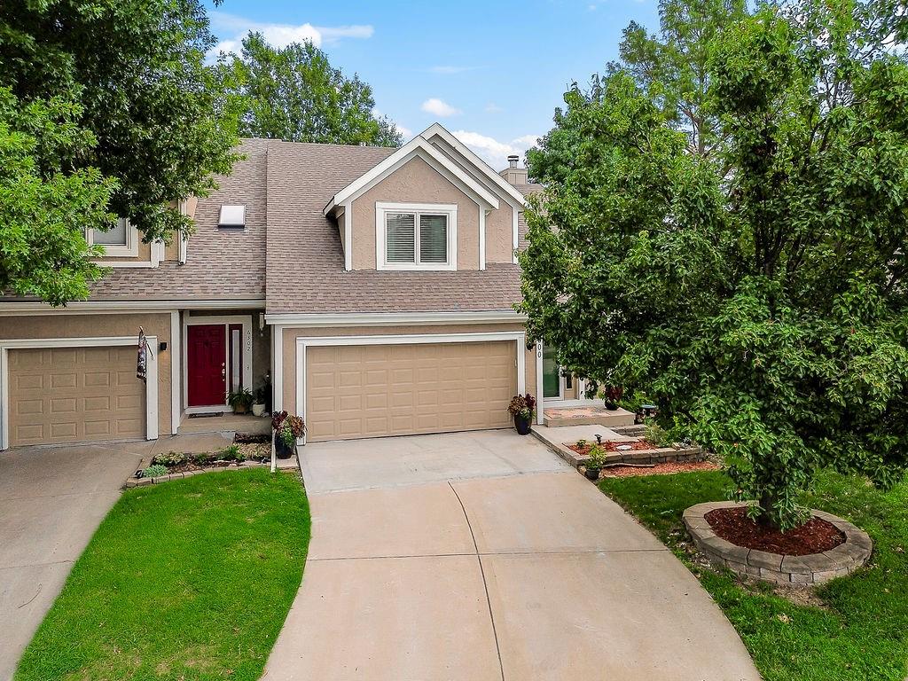 6300 NW 82nd Ct, Kansas City, MO 64151