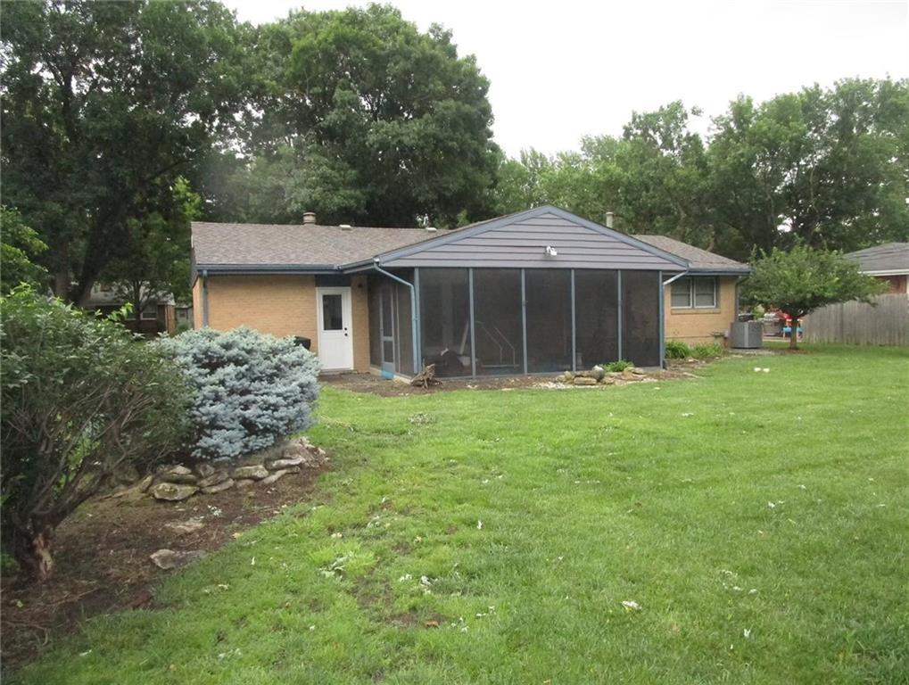 1953 Judson St, Manhattan, KS 66502