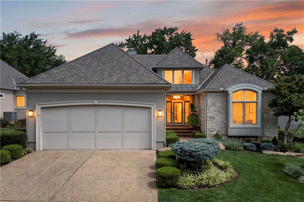 5248 W 115th Ter, Leawood, KS 66211