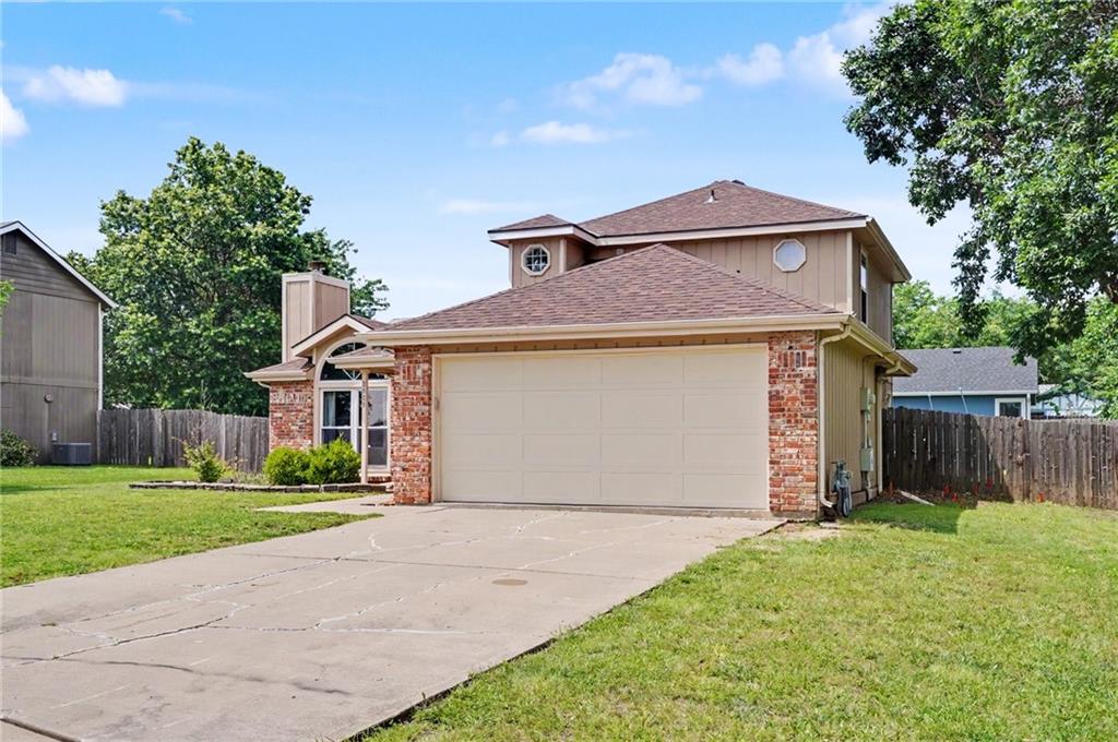 3028 W 30th Ct, Lawrence, KS 66047