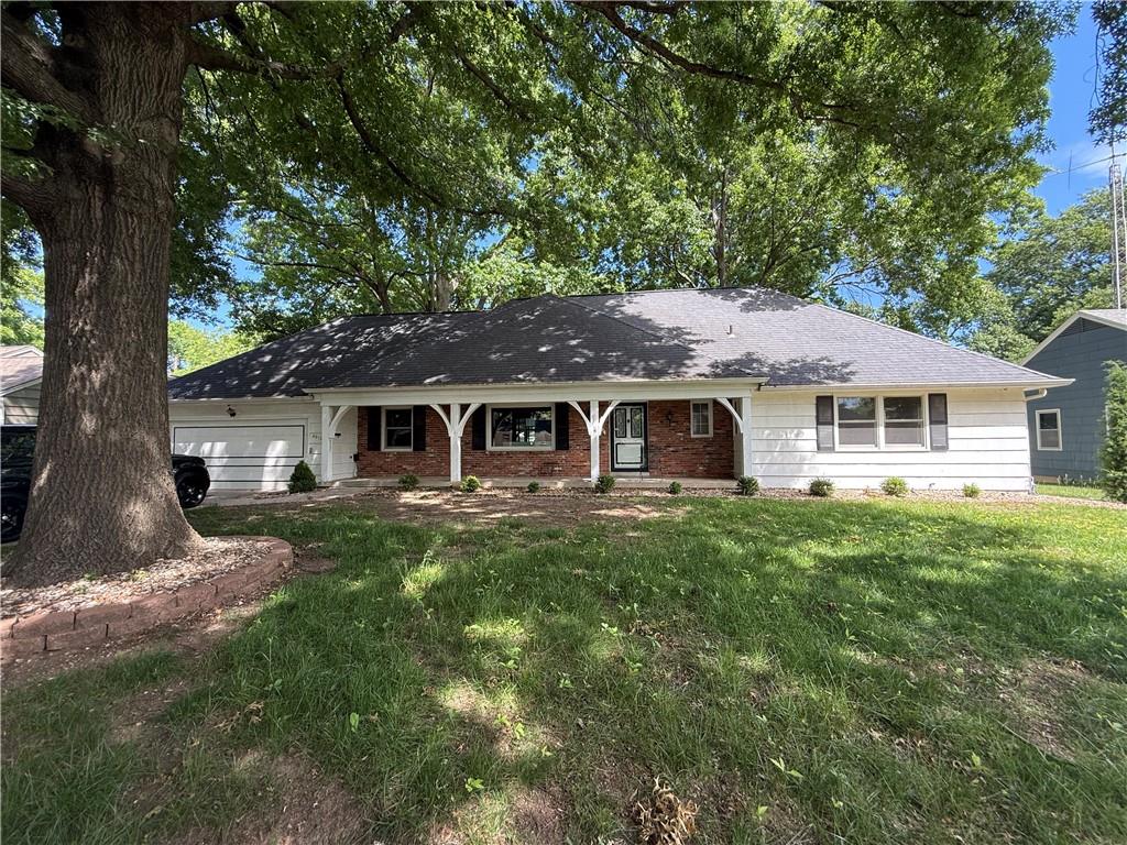 6910 W 101st St, Overland Park, KS 66212