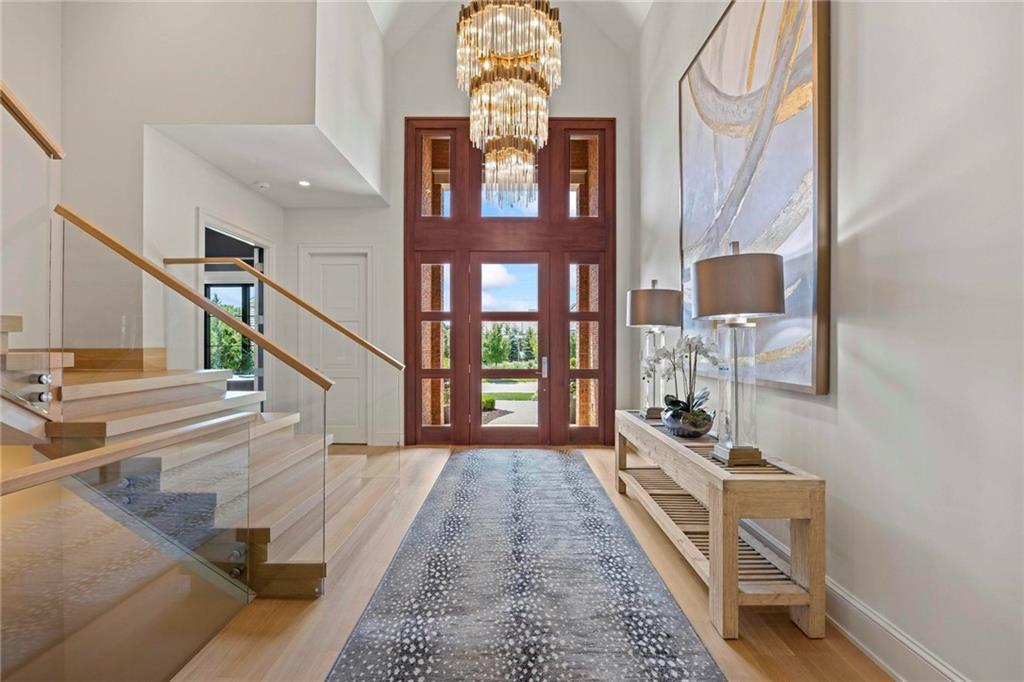 2004 W 114th St, Leawood, KS 66211