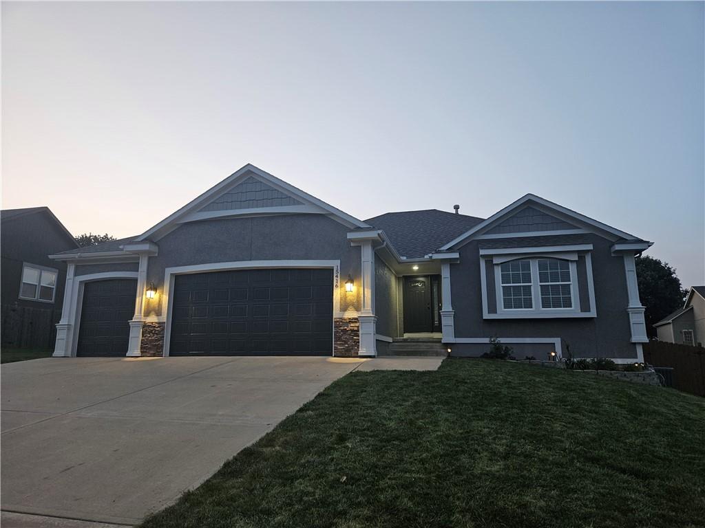 15416 Juniper Ln, Basehor, KS 66007