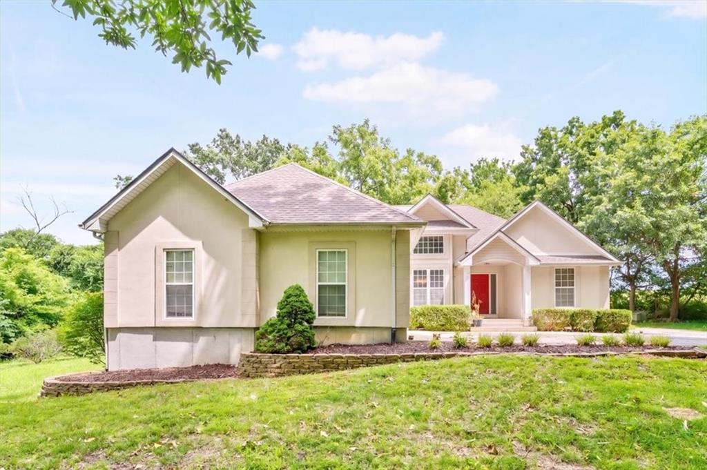 7411 S Arnett Rd, Grain Valley, MO 64029