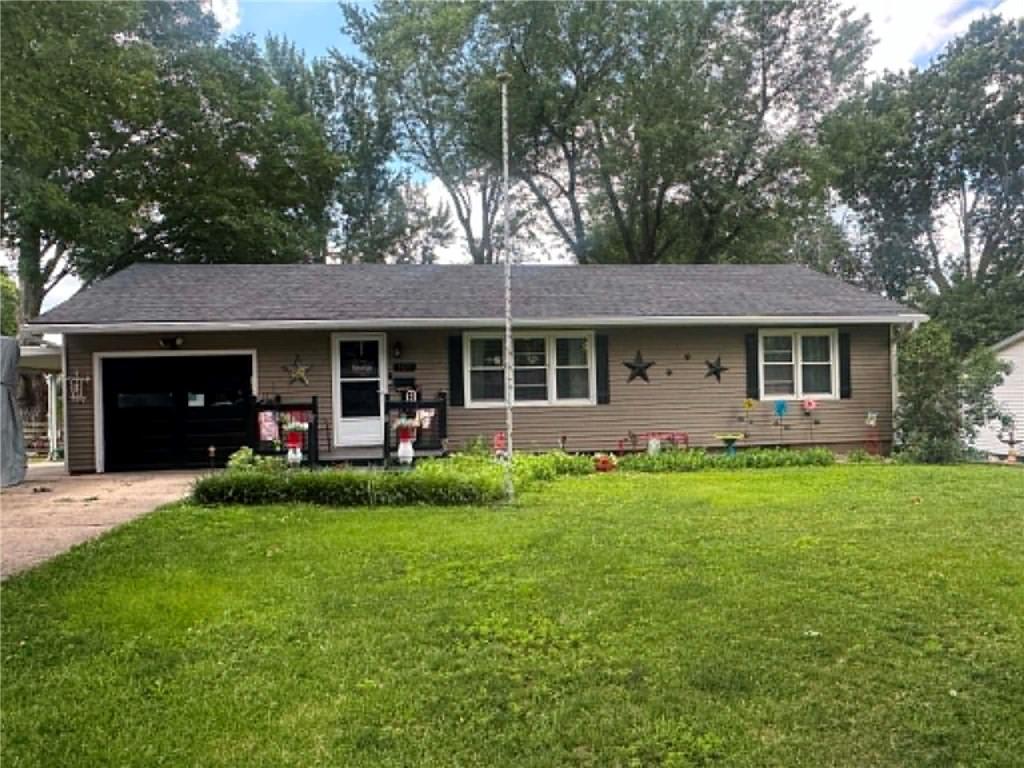 101 Crest Dr, Excelsior Springs, MO 64024