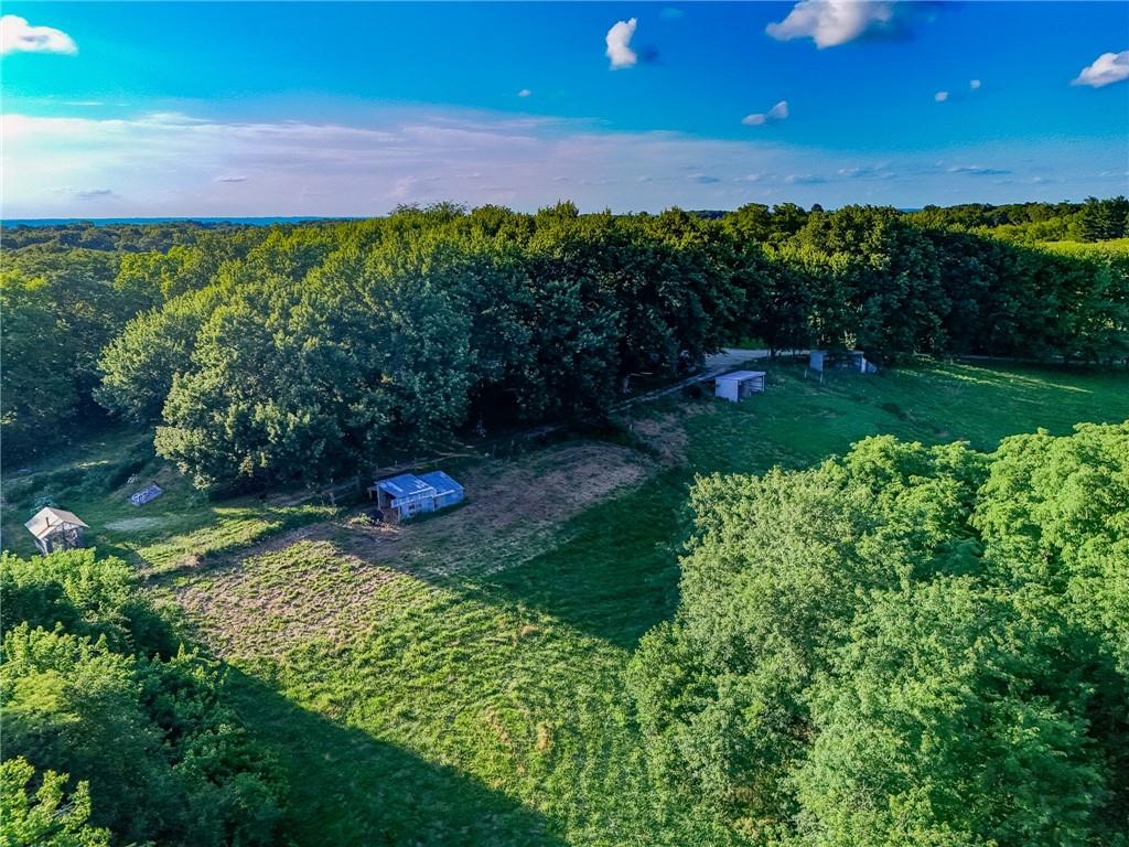 3252 SW Warnicks Rd, St Joseph, MO 64504