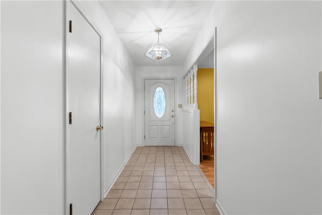 1312 SW Sunrise Dr, Blue Springs, MO 64015