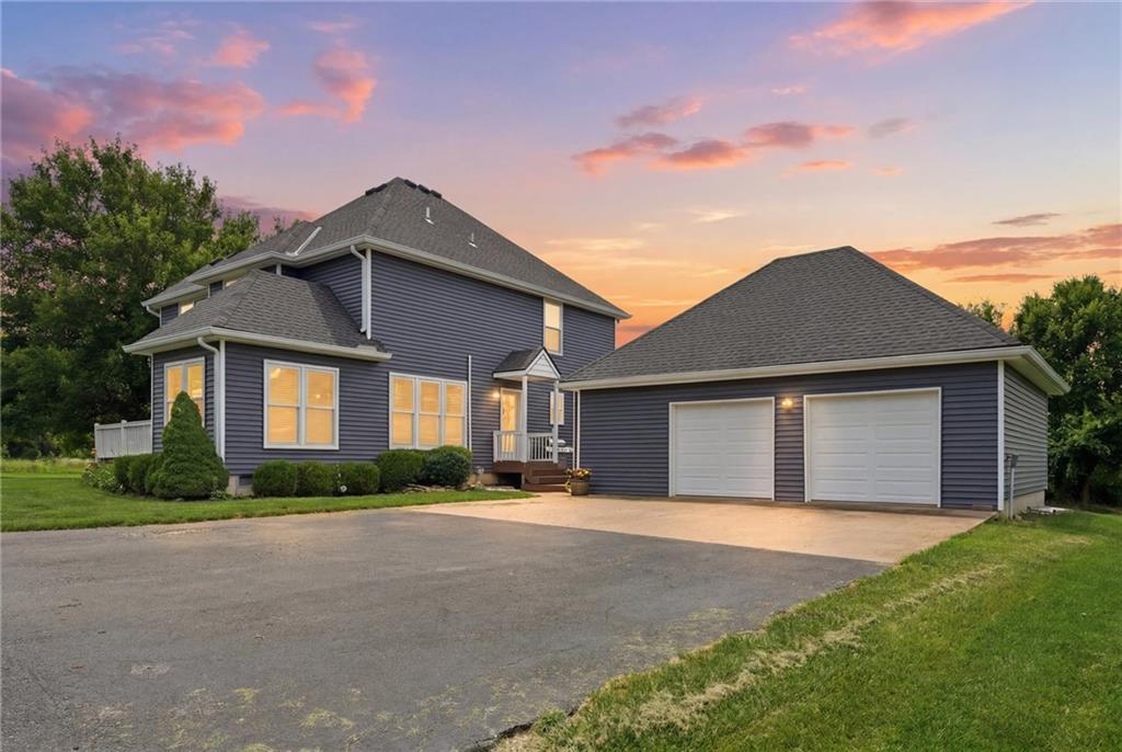 25290 Quivira Rd, Louisburg, KS 66053
