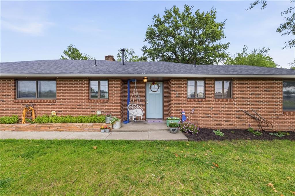 5 Sunset Ln, Paola, KS 66071