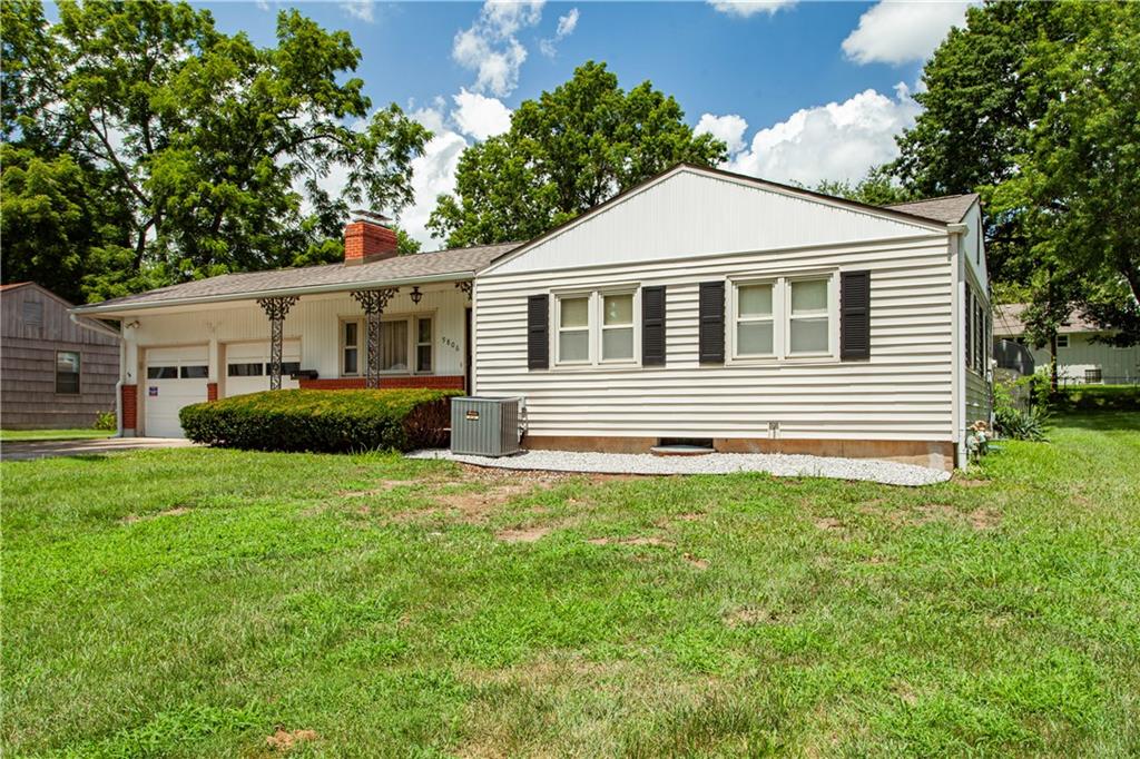 9806 E 77th St, Kansas City, MO 64138