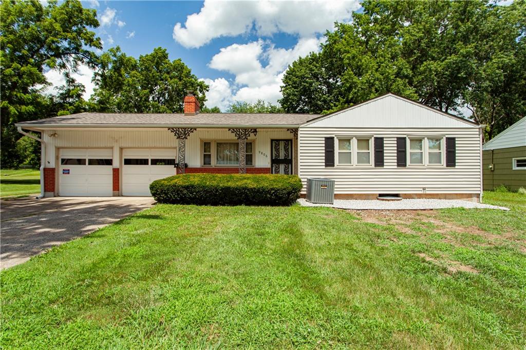 9806 E 77th St, Kansas City, MO 64138