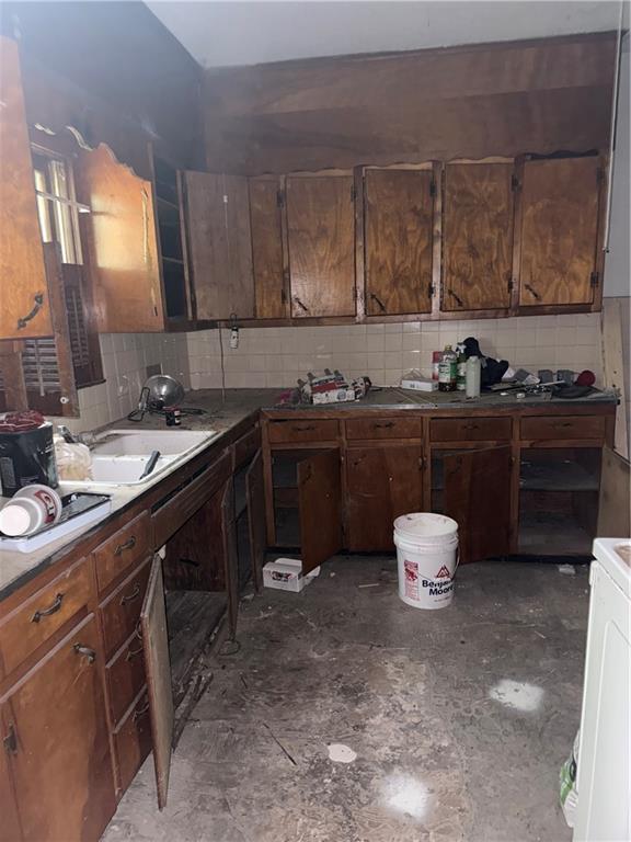 1526 S Maywood Ave, Independence, MO 64052
