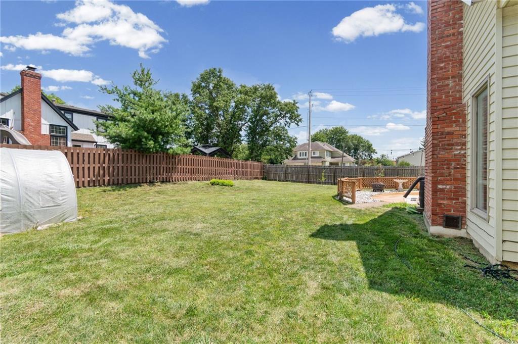 11102 W 114th Ter, Overland Park, KS 66210