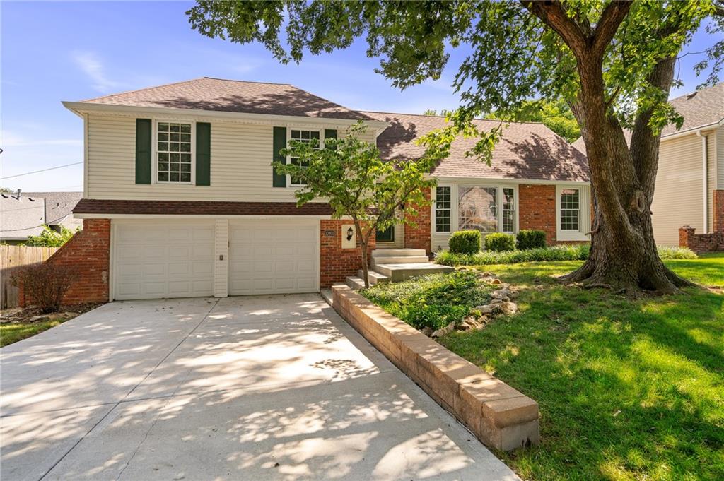 10603 W 98 Ter, Overland Park, KS 66214
