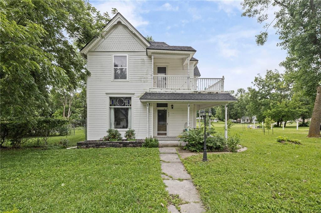 407 S 5th St, Garden City, MO 64747