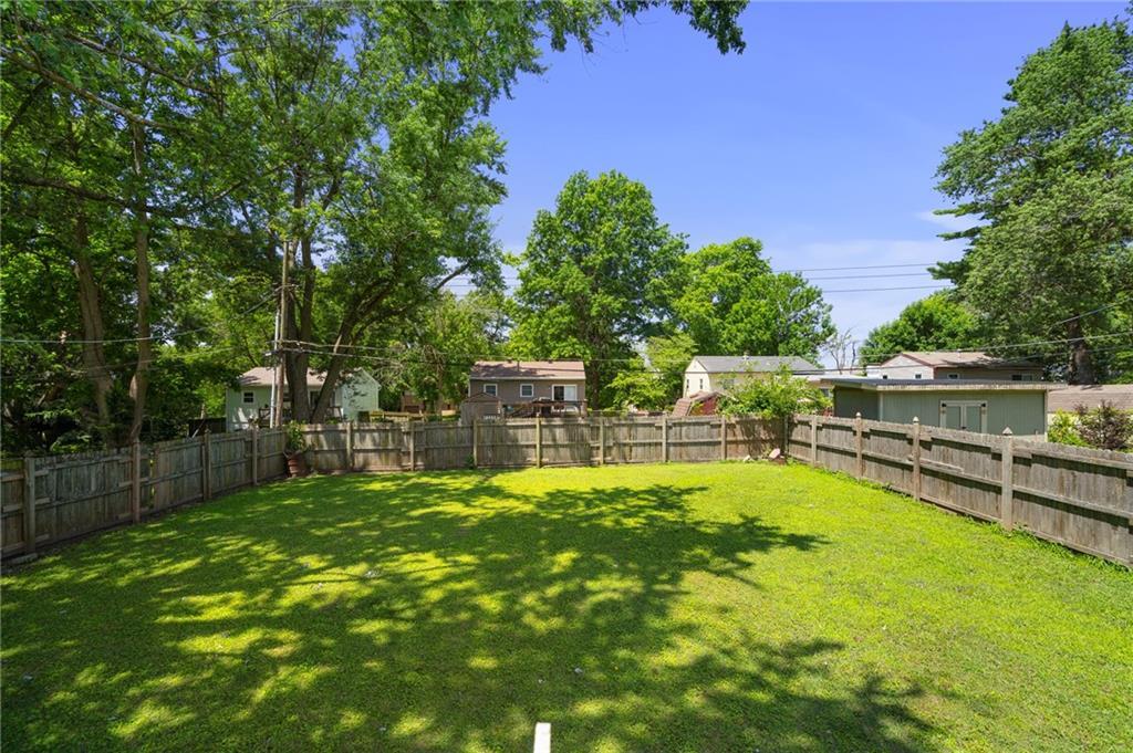 1406 N Osage Trl, Independence, MO 64058