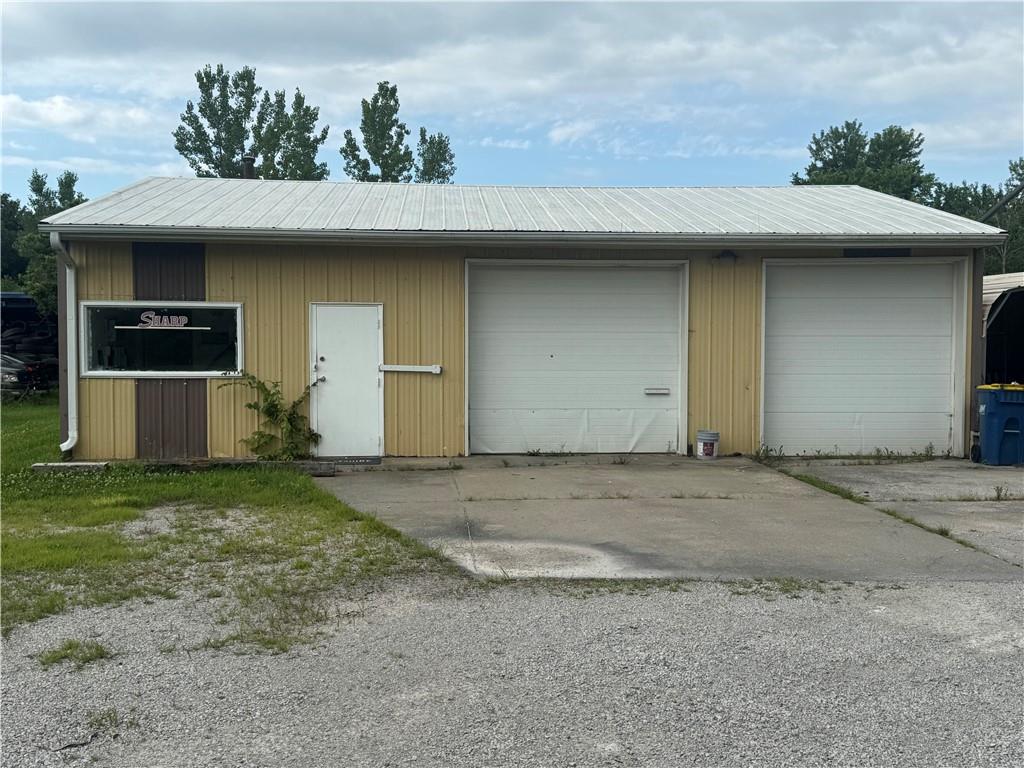 31939 Beacon Ln, Excelsior Springs, MO 64024