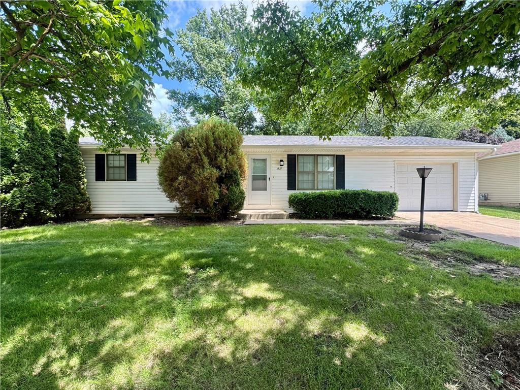 1627 N Ray Ave, Maryville, MO 64468