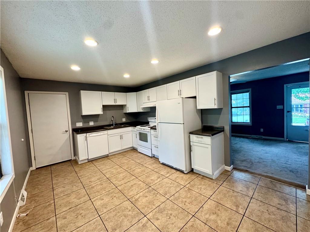 1627 N Ray Ave, Maryville, MO 64468