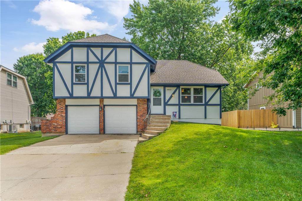 14813 S Wyandotte Dr, Olathe, KS 66062