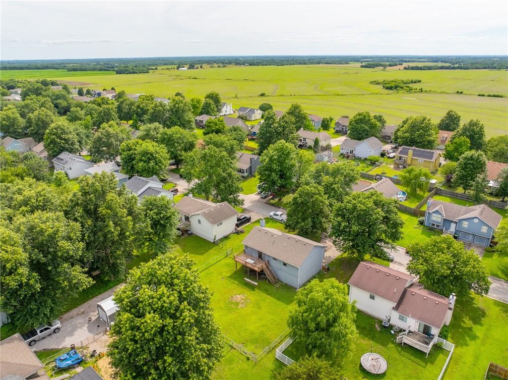 87 Oak St, Garden City, MO 64747