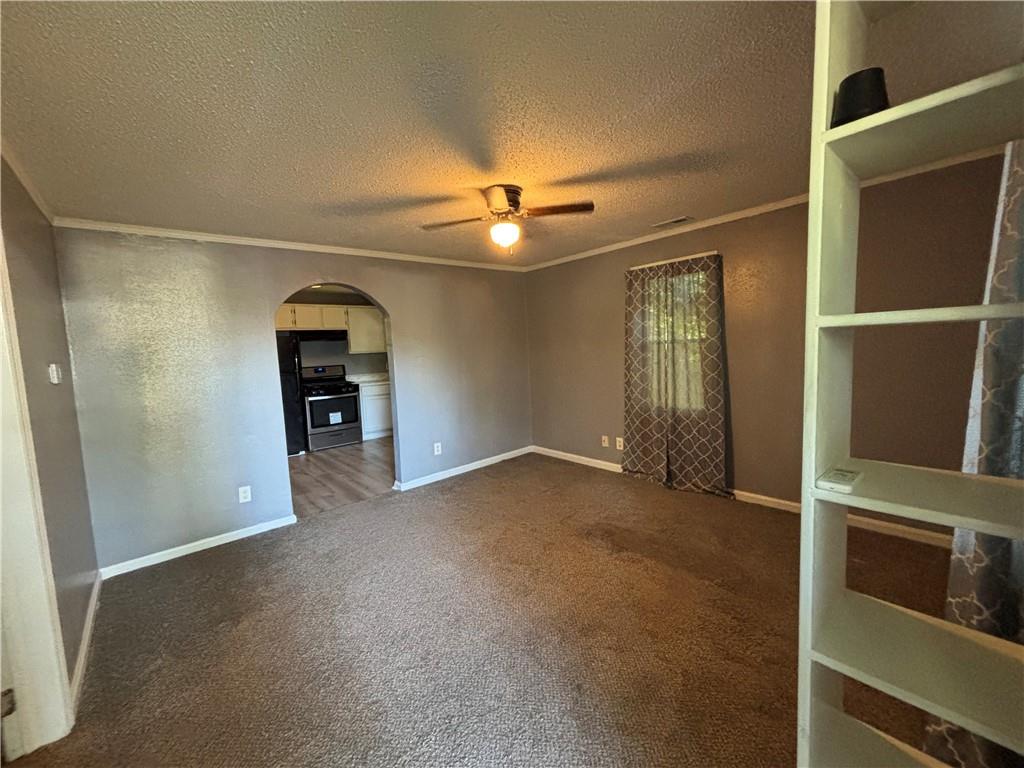 402 Benton St, Richmond, MO 64085