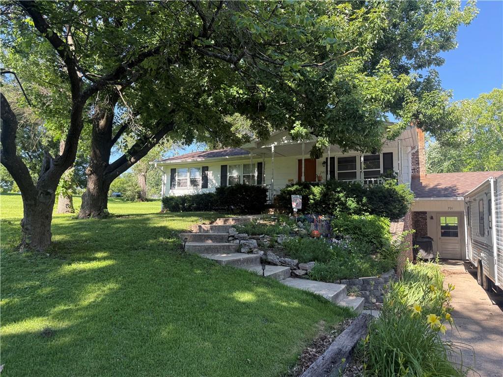 701 S 17th St, Bethany, MO 64424
