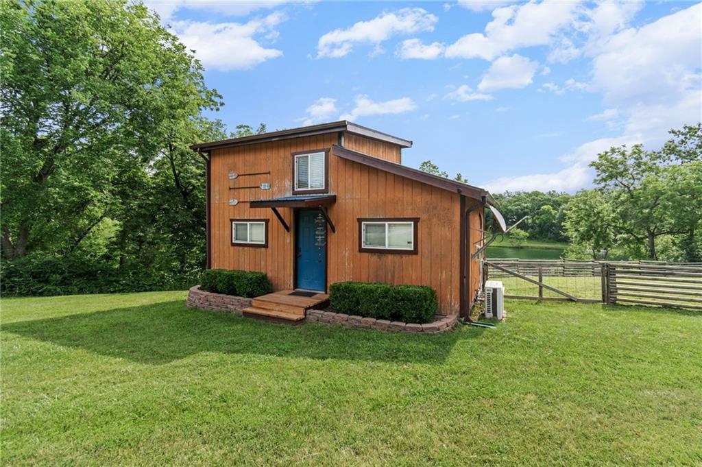 5891 SE Mohawk Dr, Lathrop, MO 64465