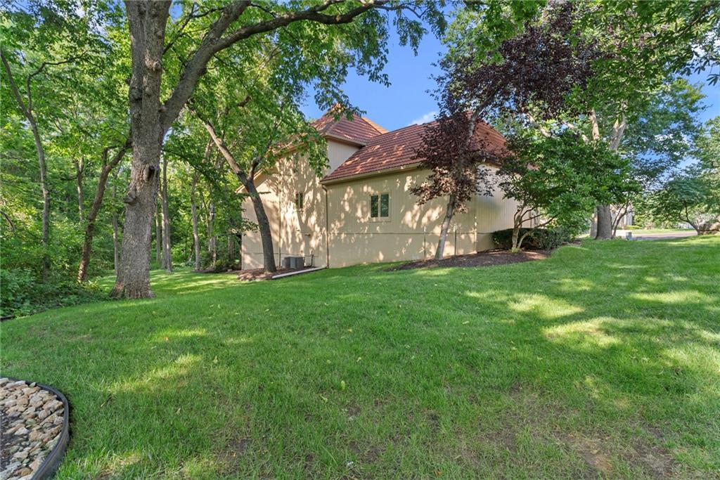 11410 W 139th Ter, Overland Park, KS 66221