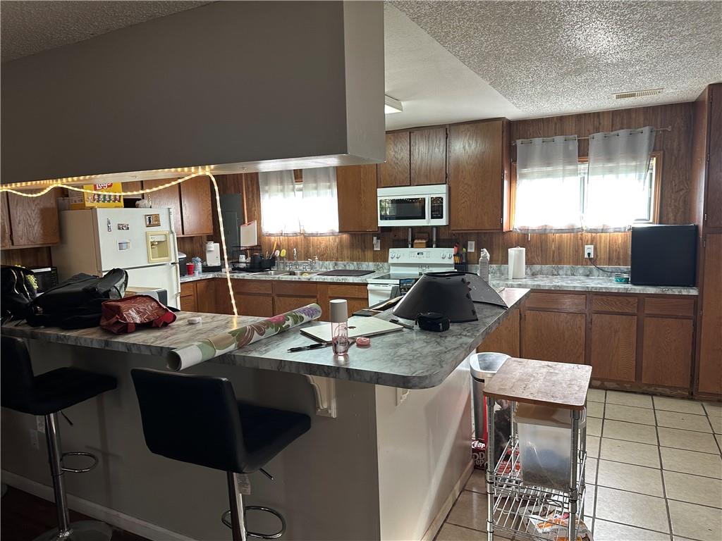 3611 Bishop Rd, St Joseph, MO 64506