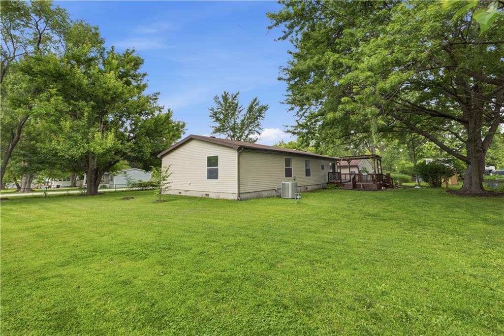 902 N Mullen St, Raymore, MO 64083