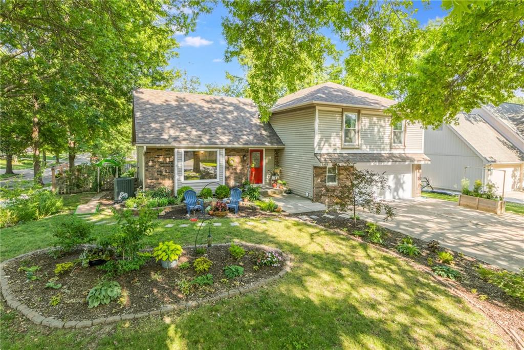 5909 N Norton Ave, Gladstone, MO 64119