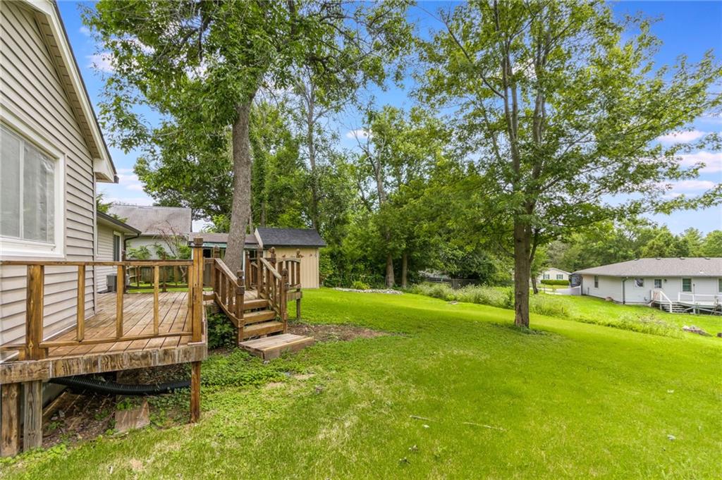 503 E Mckissock St, Knob Noster, MO 65336