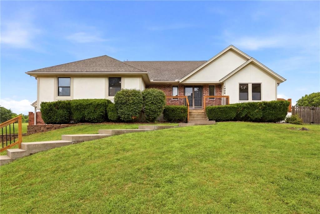 1008 Ne Remington Ct, Lee's Summit, MO 64086