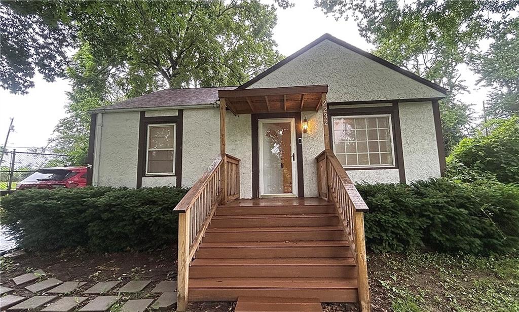 2232 S 13th Ter, Kansas City, KS 66103