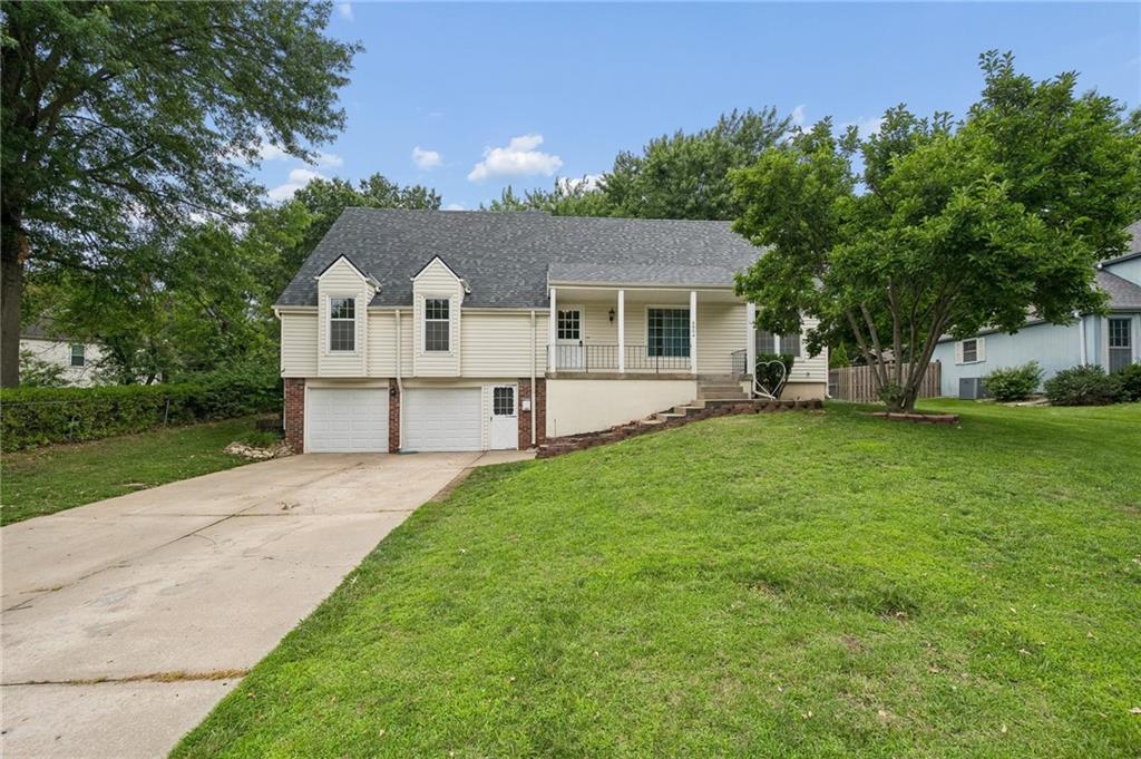 6804 N Agnes Ave, Gladstone, MO 64119