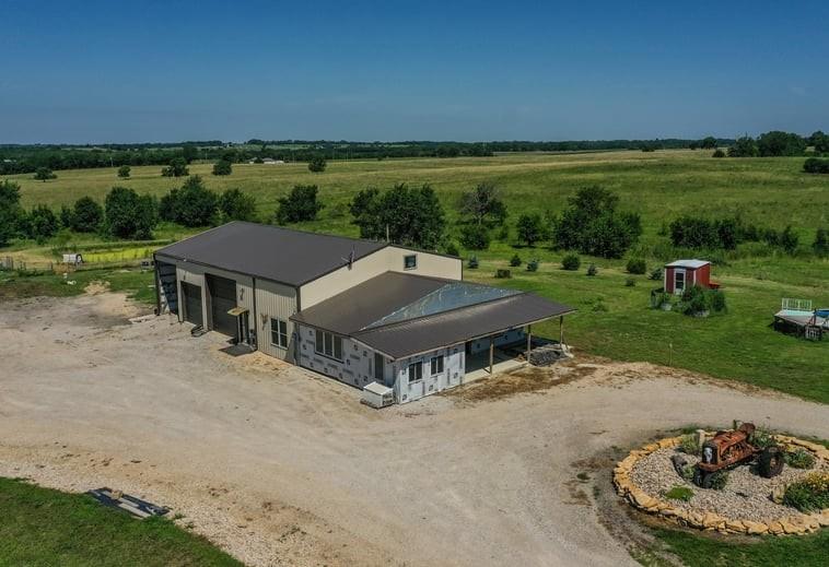 971 Thomas Rd, Pomona, KS 66076