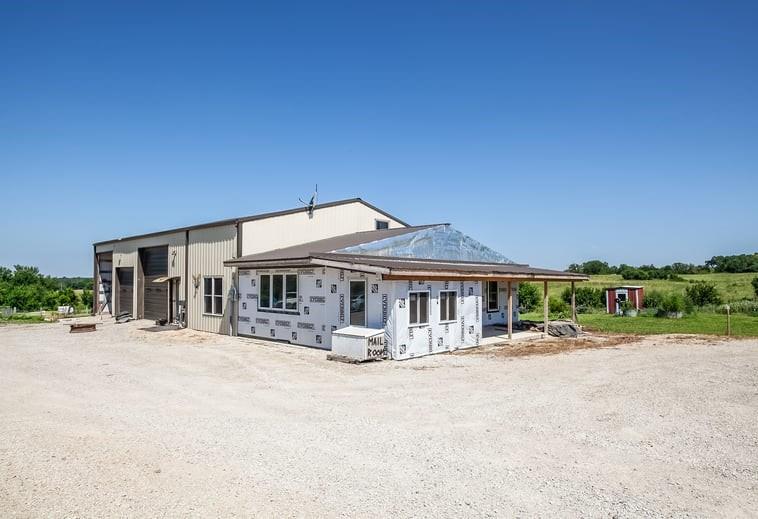 971 Thomas Rd, Pomona, KS 66076