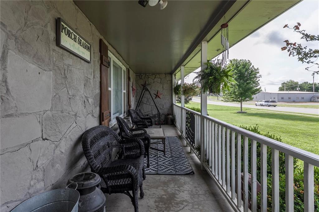 409 E Franklin St, Pomona, KS 66076