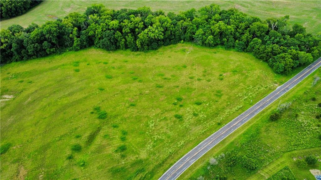 8787 SE V Hw, Lathrop, MO 64465