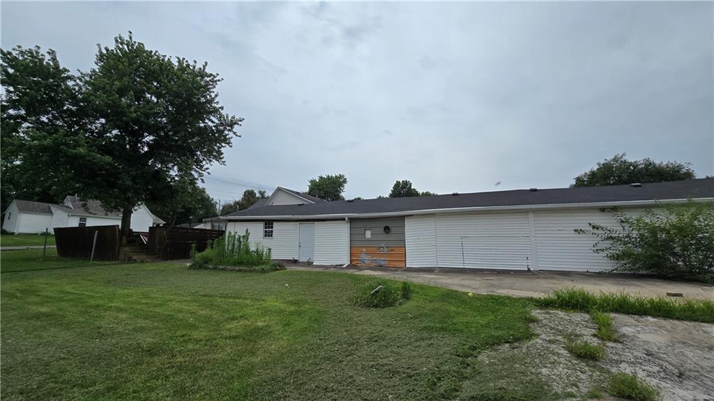 703 Chicago St, Chillicothe, MO 64601