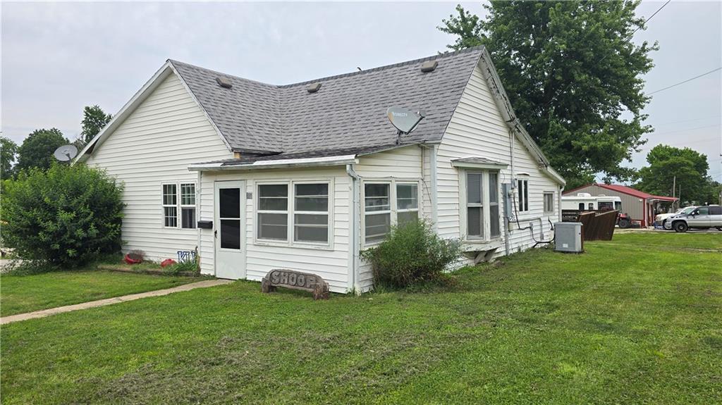 703 Chicago St, Chillicothe, MO 64601