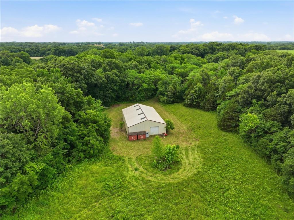 17052 Dempsey Rd, Leavenworth, KS 66048