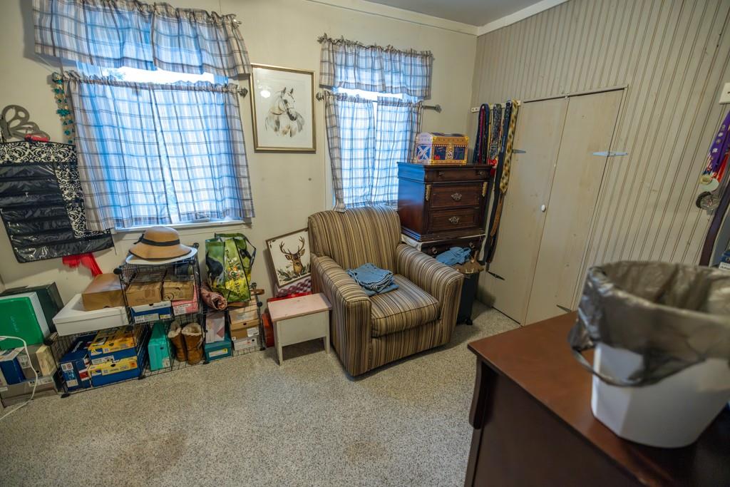 620 SW T Hw, Holden, MO 64040